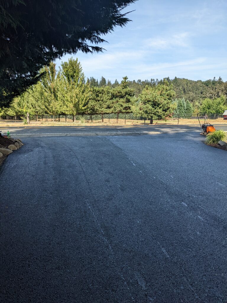 Woodburn Oregon Asphalt Paving Small driveway